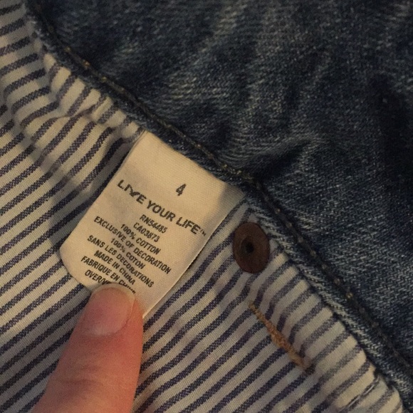 American Eagle Shorts - Picture 5 of 5